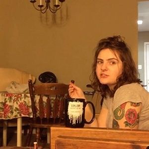 Meet your Posher, Lucia